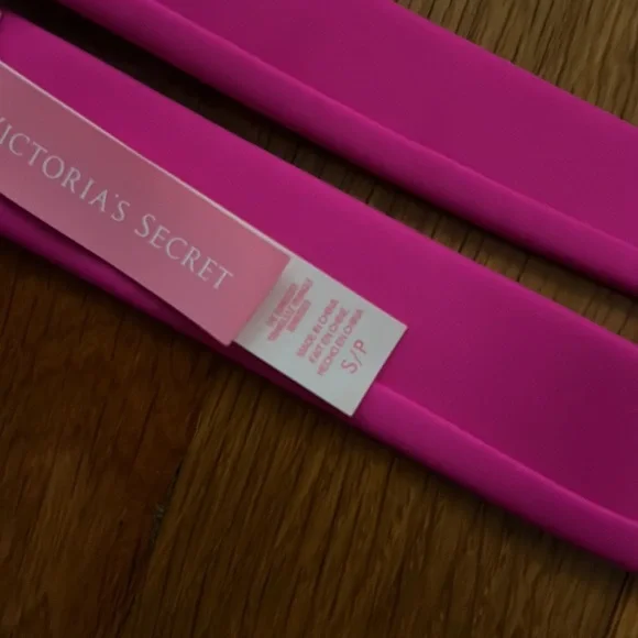 Bright pink, Victoria’s Secret padded triangle, bikini top - Picture 3 of 3